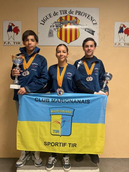 CHAMP. REGIONAL PISTOLET 10 METRES 2025 CADETS DU CMS TIR SUR LE PODIUM.jpg