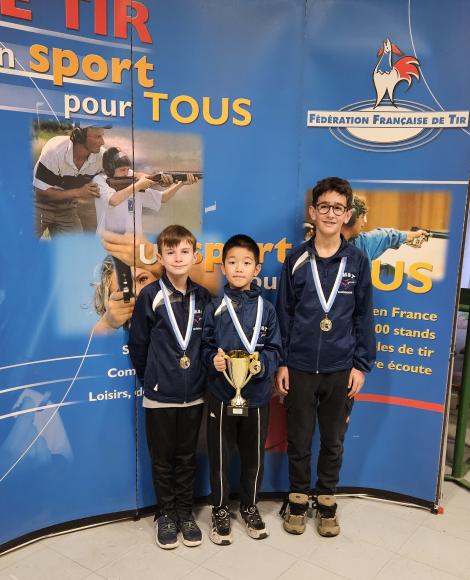 EQUIPE DE CLUB ECOLE DE TIR MARIGNANE CHAMPIONNE DES BDR 2026 PISTOLET OLYMPIQUE 10 METRES.jpg