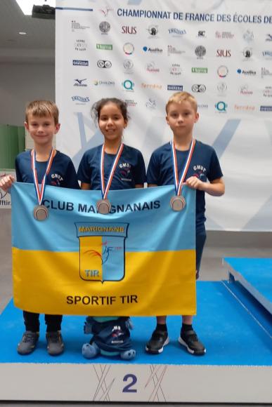 EQUIPE POUSSIN CMS TIR MARIGNANE MEDAILLE D'ARGENT CHAMPIONNAT DE FRANCE 2024 PISTOLET OLYMPIQUE 10 METRES.jpg