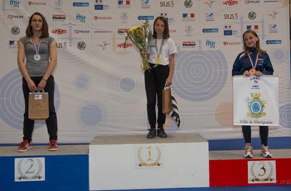 KATE BAUDOIN MINIME FILLE MEDAILLE DE BRONZE CHAMPIONNAT DE FRANCE PISTOLET VITESSE 2019.jpg