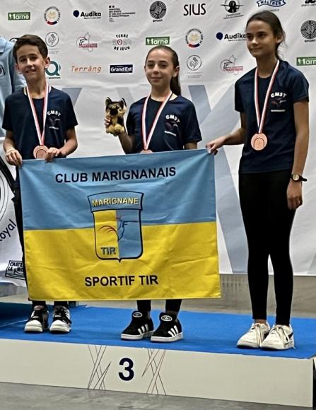 PODIUM EQUIPE DU CMS TIR MARIGNANE BENJAMIN PISTOLET OLYMPIQUE 10 M CHAMPIONNAT DE FRANCE 2024 MEDAILLE DE BRONZE.jpg