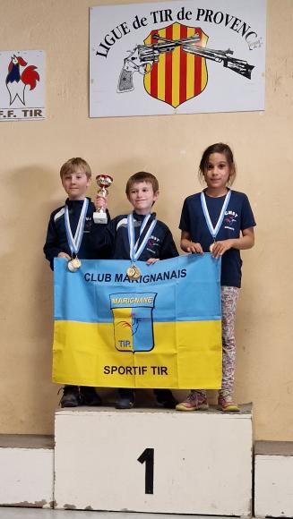 PODIUM EQUIPE POUSSIN CHAMPIONNE BDR 2024 PISTOLET OLYMPIQUE 10 M.jpg