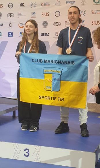 PODIUM NATIONAL EQUIPE MIXTE JEUNE 2025 PISTOLET OLYMPIQUE 10 m à CHATEAUROUX .jpg