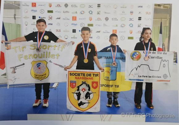 Peter LIN 9 ans médaille de Bronze au Champ. de France des écoles de tir à Beziers -Pistolet.jpg Peter LIN 9 ans médaille de Bronze au Champ. de France des écoles de tir à Beziers -Pistolet.jpg