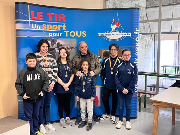 TOURNOI DES AIGLONS G.T.S 2022 Stand des 3 Lucs Marseille.jpg