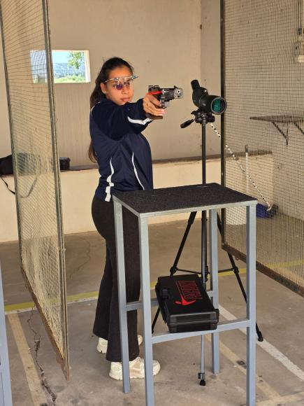ZIANE Hanna Tire au pistolet Olympique 25 mètres championne de Provence 2026.jpg ZIANE Hanna Tire au pistolet Olympique 25 mètres championne de Provence 2026.jpg